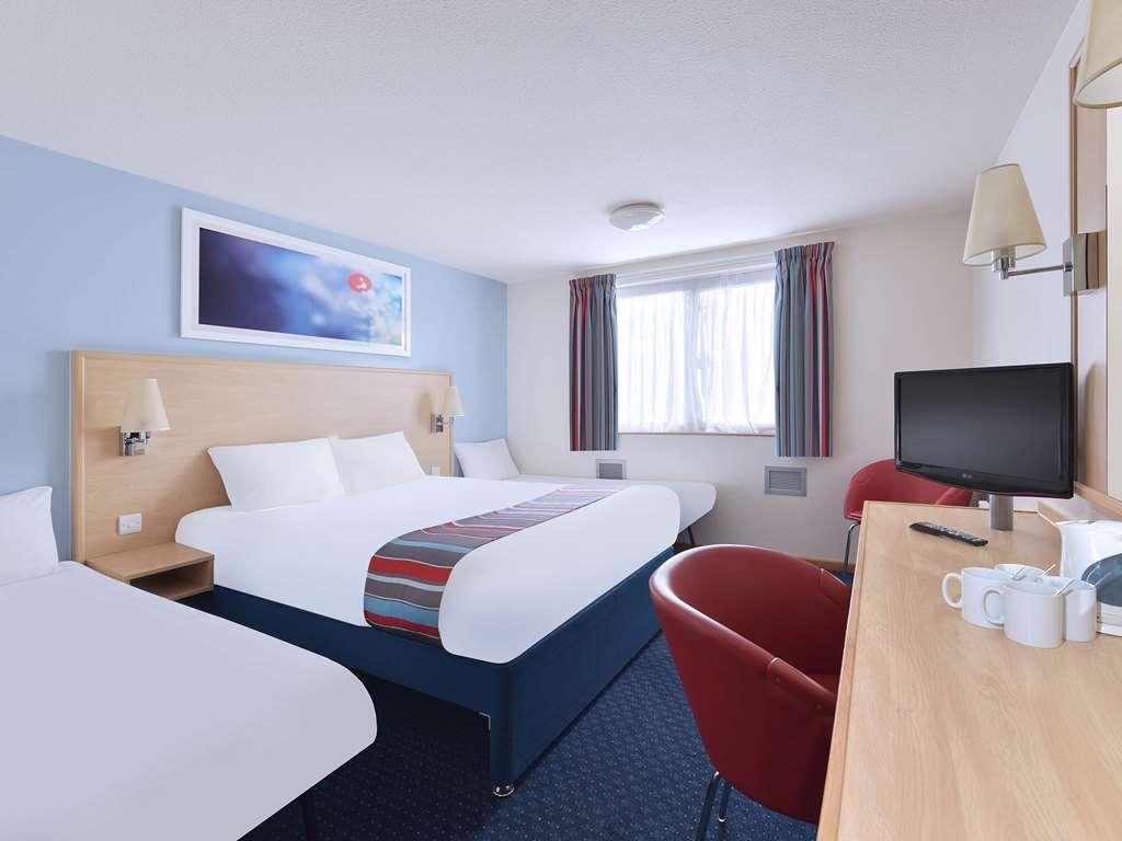 Travelodge Milton Keynes Old Stratford ห้อง รูปภาพ