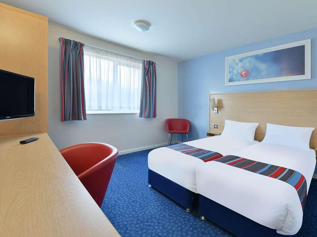 Travelodge Milton Keynes Old Stratford ห้อง รูปภาพ