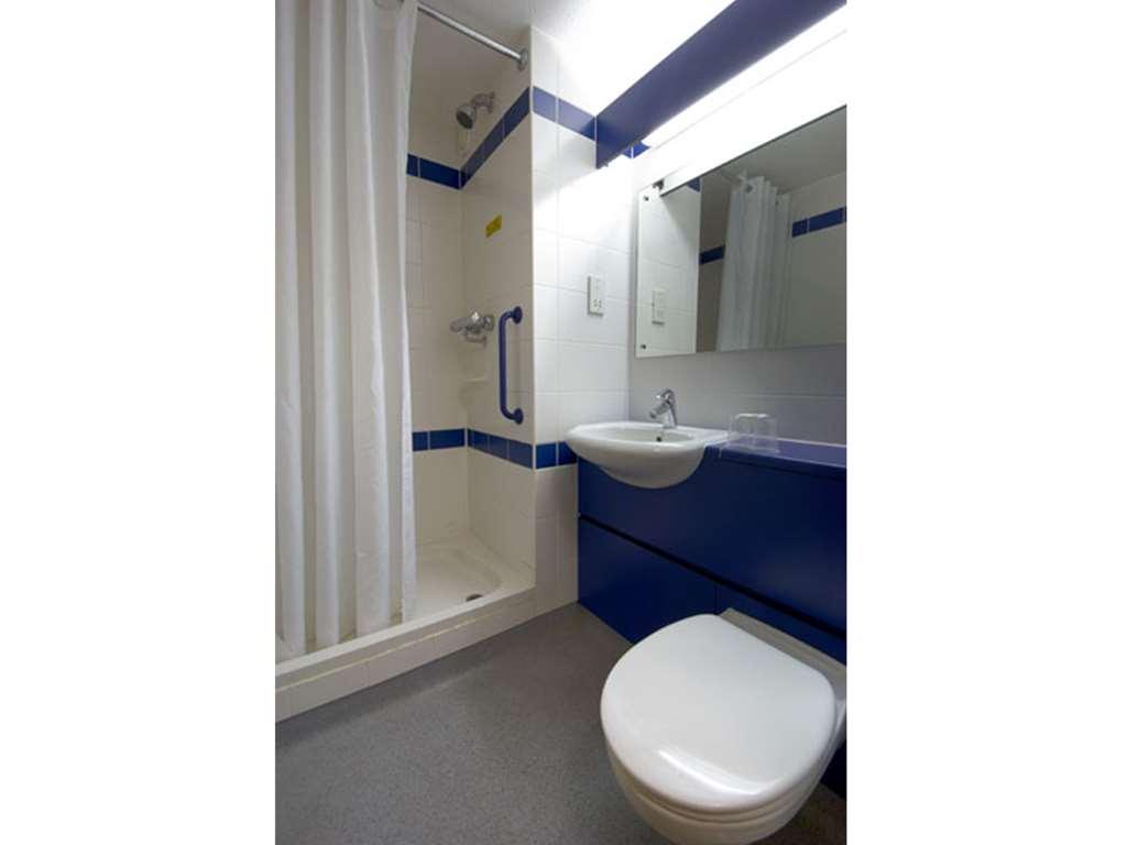 Travelodge Milton Keynes Old Stratford ห้อง รูปภาพ