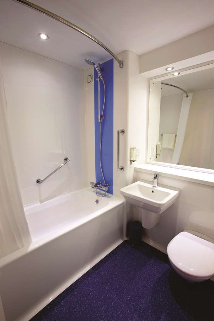 Travelodge Milton Keynes Old Stratford ห้อง รูปภาพ